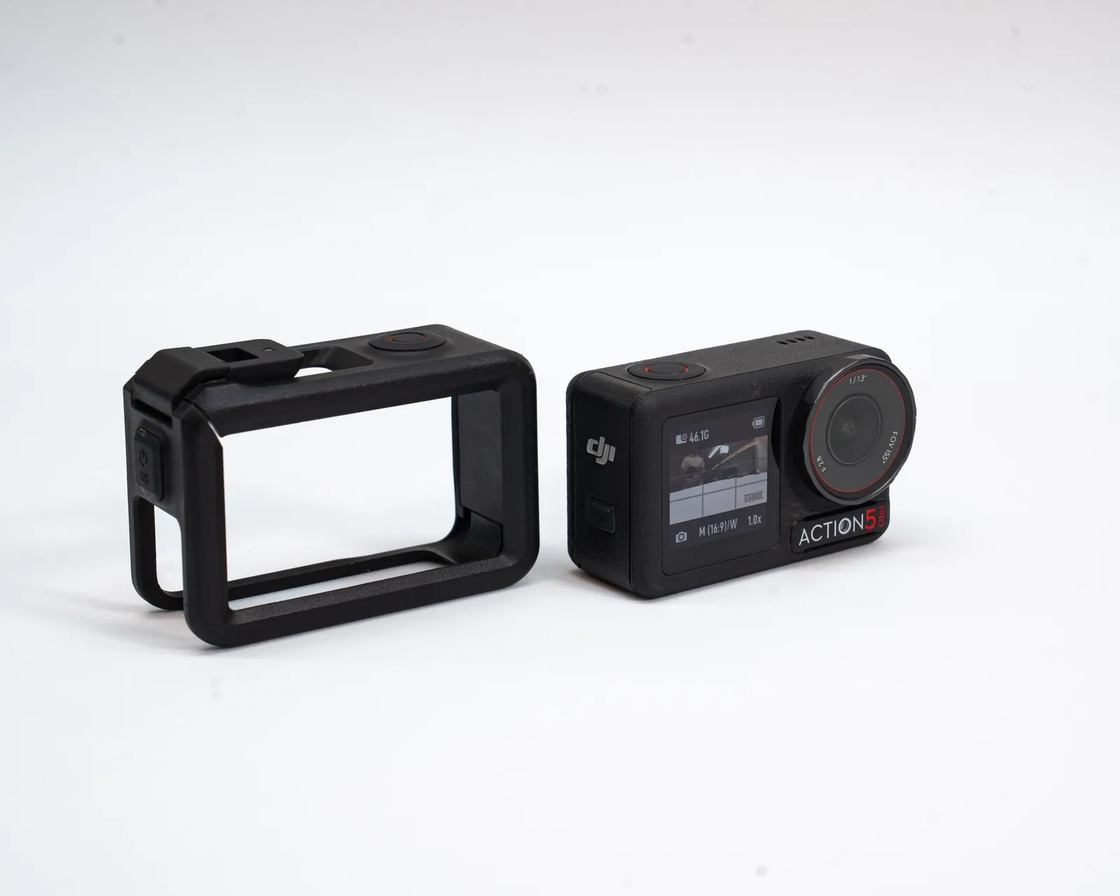 DJI Osmo Action 5 Pro + protector en venta, vista principal del equipo