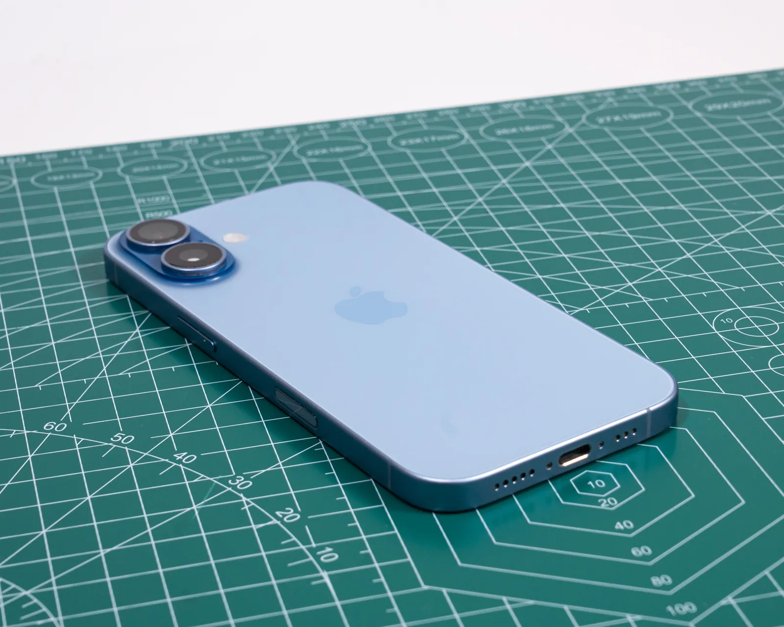 iPhone 15 512GB Azul en venta, vista principal del equipo