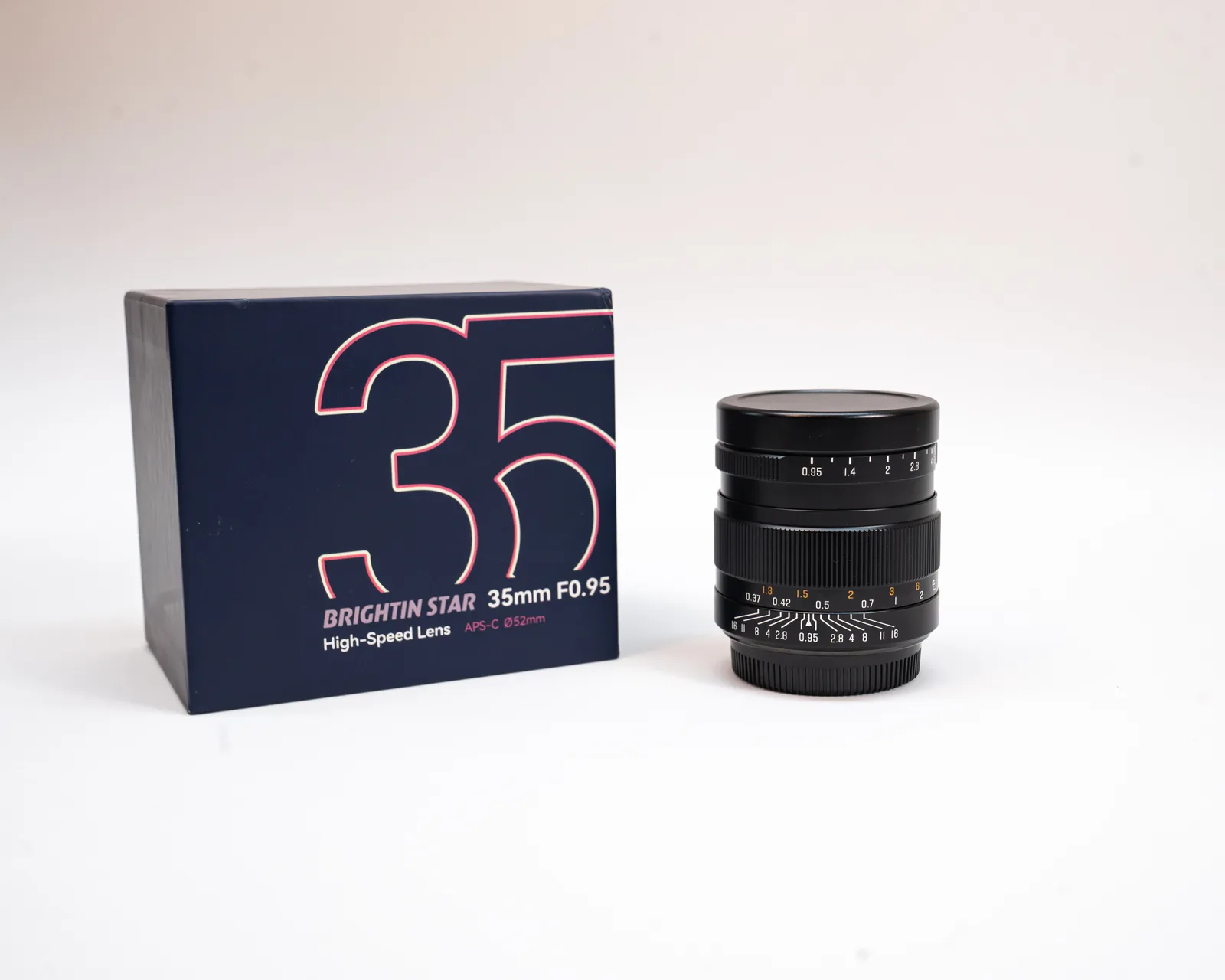 Brightin Star 35mm f/0.95 en venta, vista principal del equipo